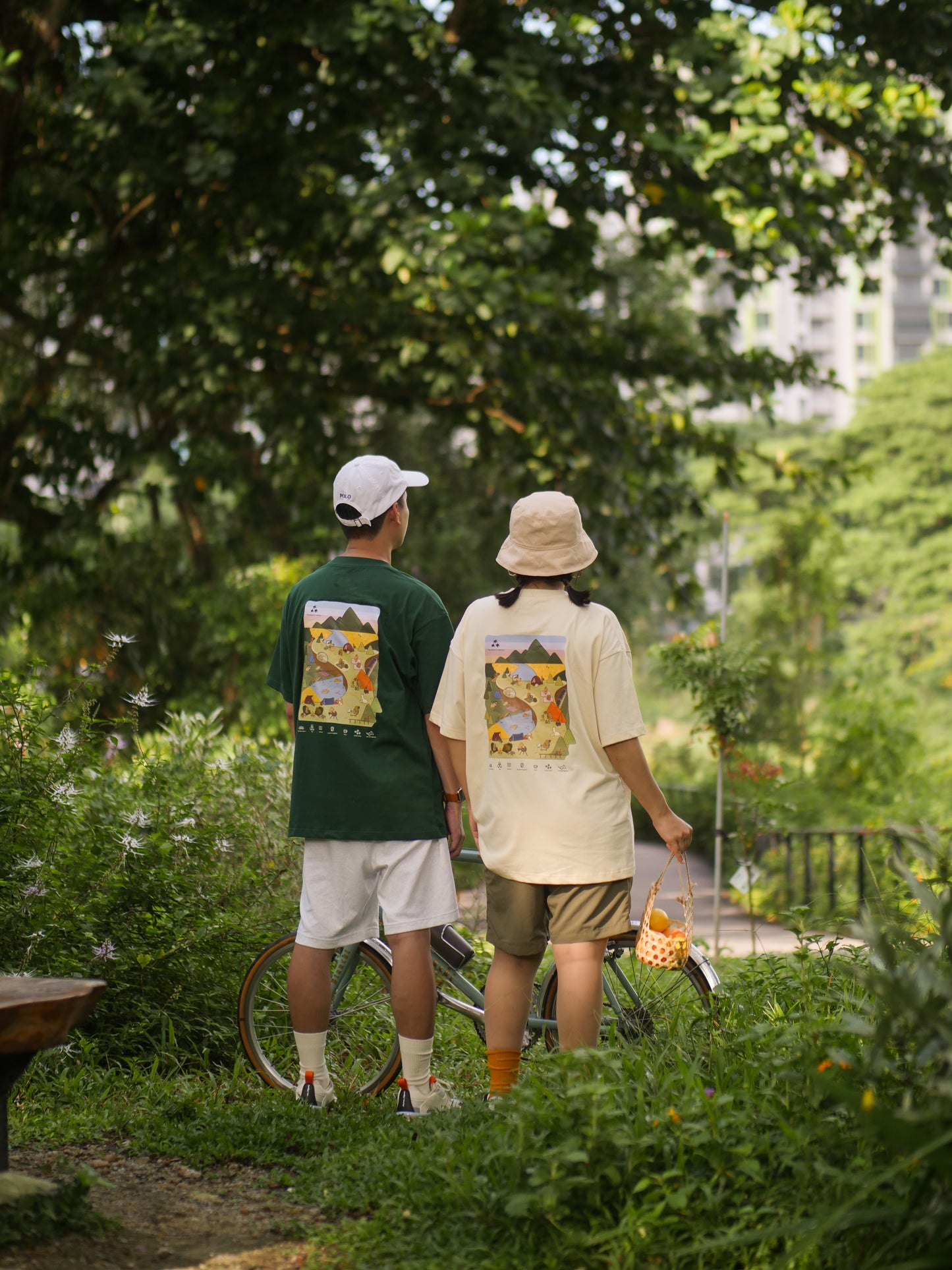 Camping Bara Oversized T-Shirt